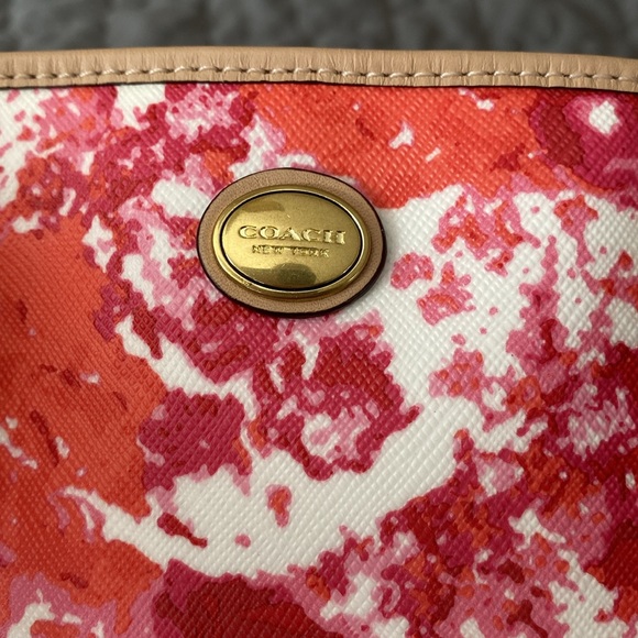COACH PEYTON FLORAL PRINT TOP HANDLE TOTE - Picture 8 of 8